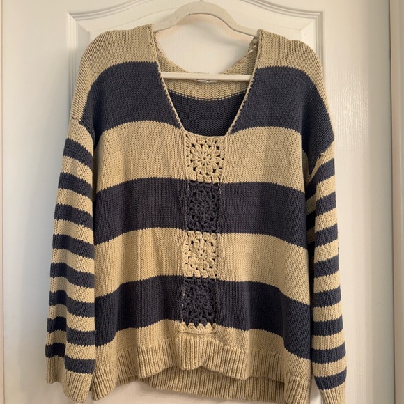 O'Neill Sweaters - O'Neill Navy and Beige V-Neck Sweater